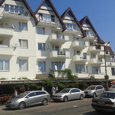 Apartament Portowy Z Garazem, Ul Towarowa 코워브제크 객실 사진