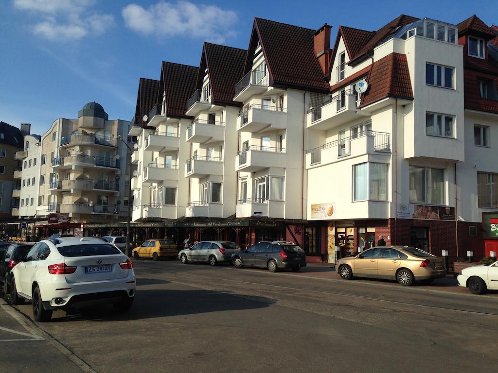 Apartament Portowy Z Garazem, Ul Towarowa 코워브제크 객실 사진